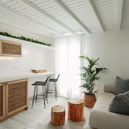 Hermes Luxury Naxos City